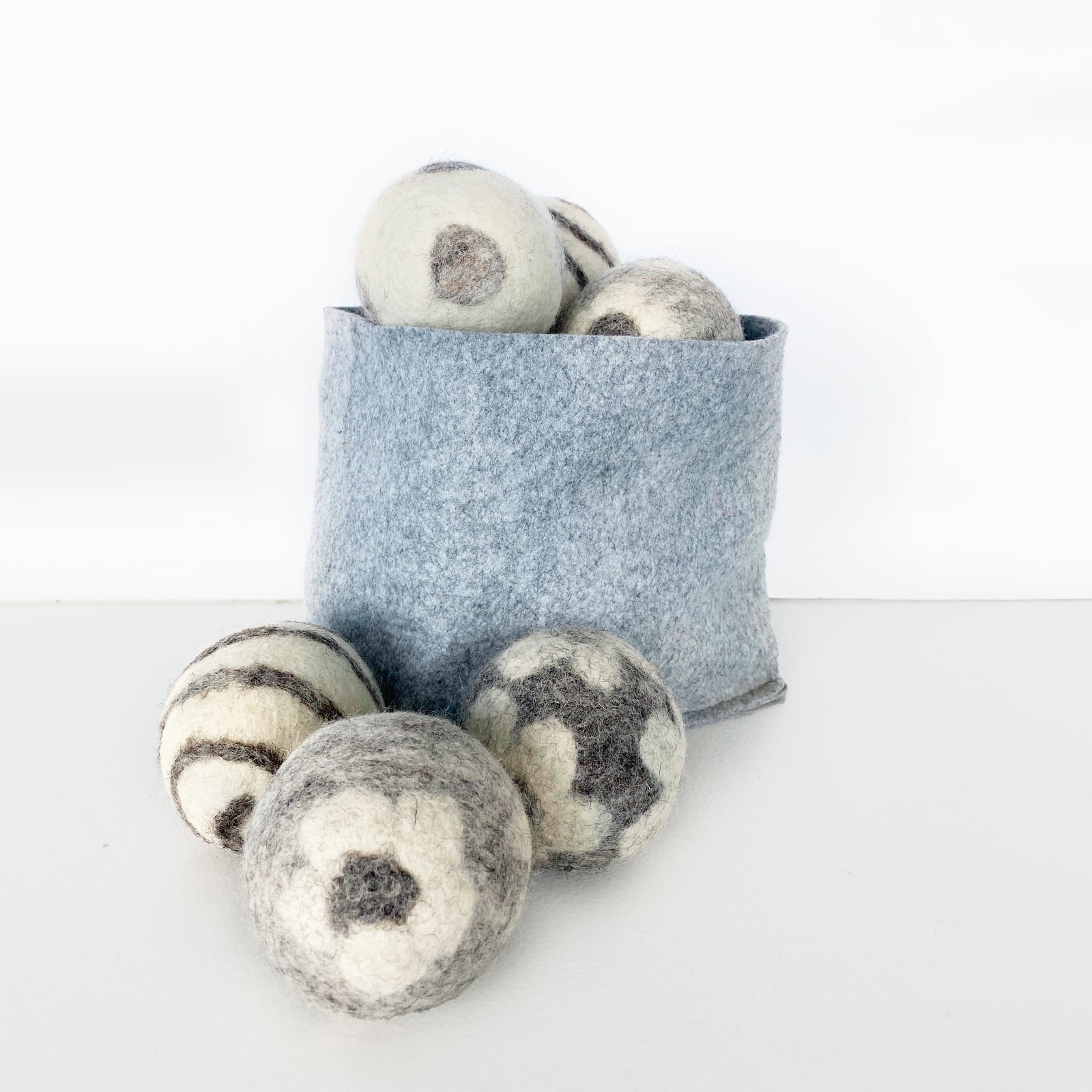 Drying ball made of natural wool - Designs